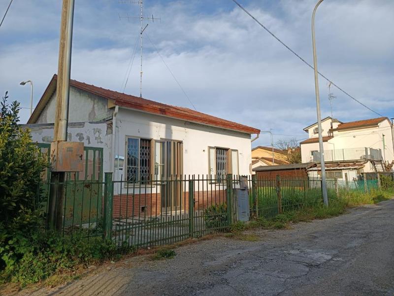 fotografie - Casa Indipendente Faenza (RA) Periferia Valle 