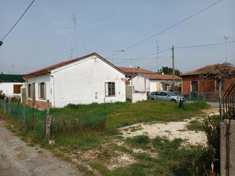 fotografie - Casa Indipendente Faenza (RA) Periferia Valle 
