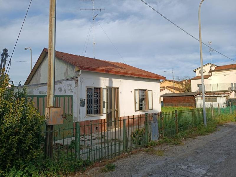 fotografie - Casa Indipendente Faenza (RA) Periferia Valle 