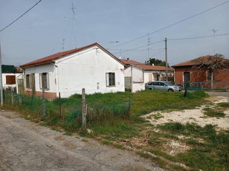 fotografie - Casa Indipendente Faenza (RA) Periferia Valle 